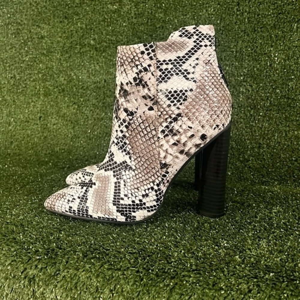 Snake skin print chunky heel booties. Size 6.5